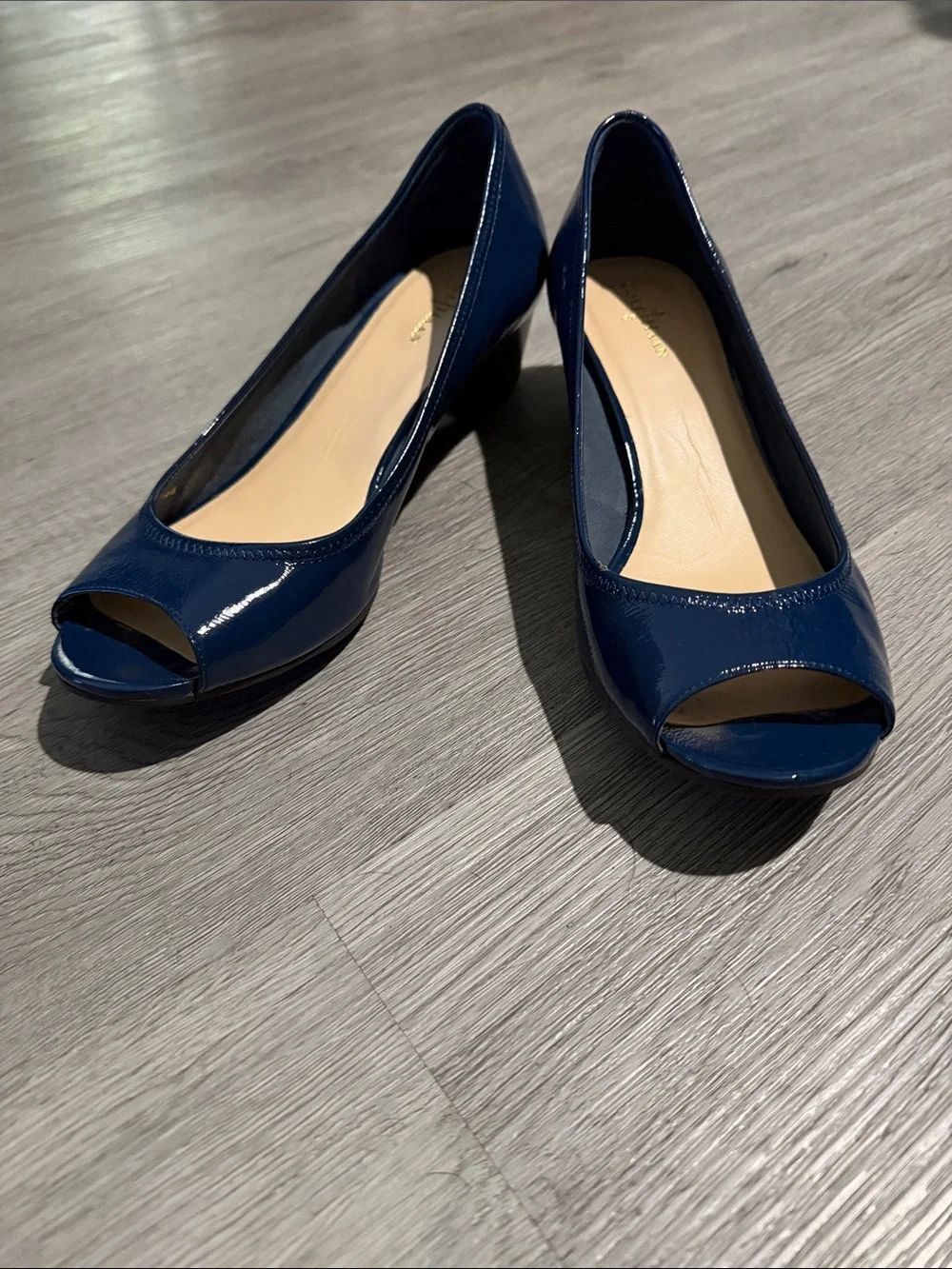 Cole Haan Nike Air  Navy Patent Peep-Toe Mid Heel Pumps Sz 9.5 NWOT